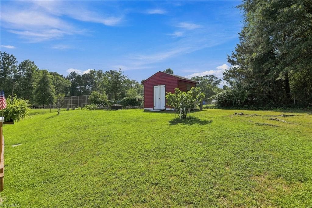 Stick/Site Built at 203 Capistrano Drive, Winston-Salem NC 27103, Winston-Salem, photo 30 of 33