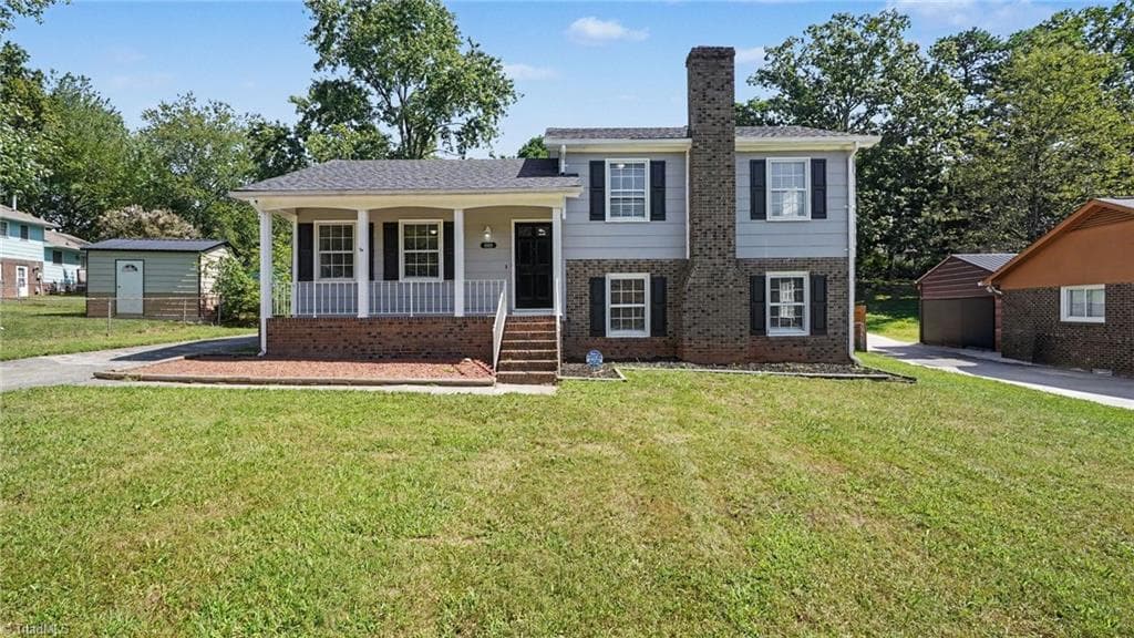 1115 Castlegate Drive, Winston-Salem NC 27103