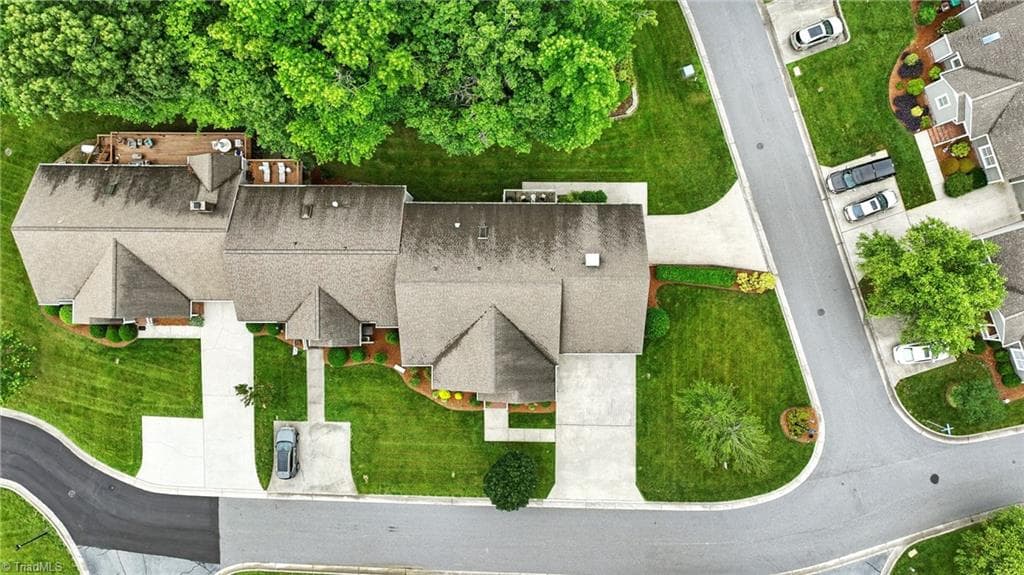 Stick/Site Built at 633 Huntington Drive, High Point NC 27262, photo 17 of 19
