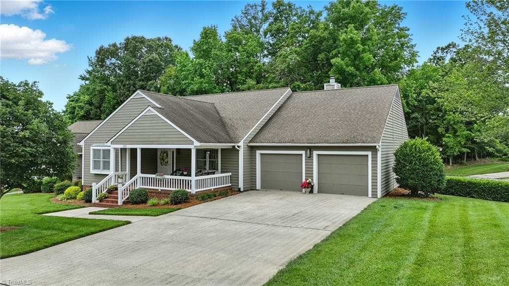 Stick/Site Built at 633 Huntington Drive, High Point NC 27262, photo 19 of 19