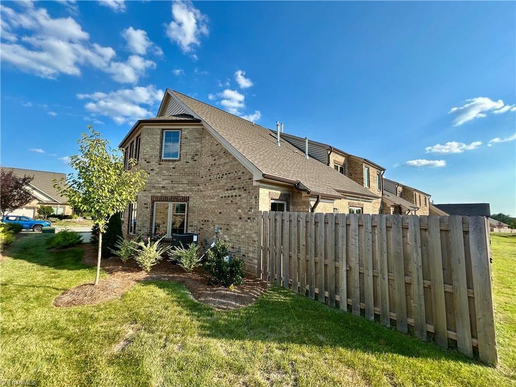 Stick/Site Built at 4743 Willowstone Drive, High Point NC 27265, photo 11 of 40