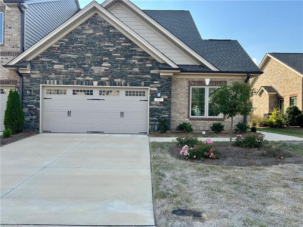 Stick/Site Built at 4743 Willowstone Drive, High Point NC 27265, photo 4 of 40