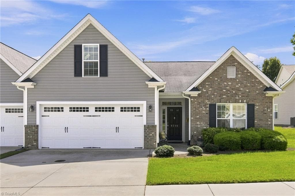 6246 Langdon Village Court, Clemmons NC 27012