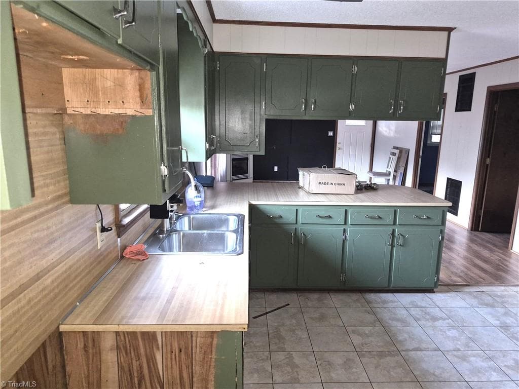 Stick/Site Built at 704 Baker Street, Reidsville NC 27320, Reidsville, photo 7 of 36