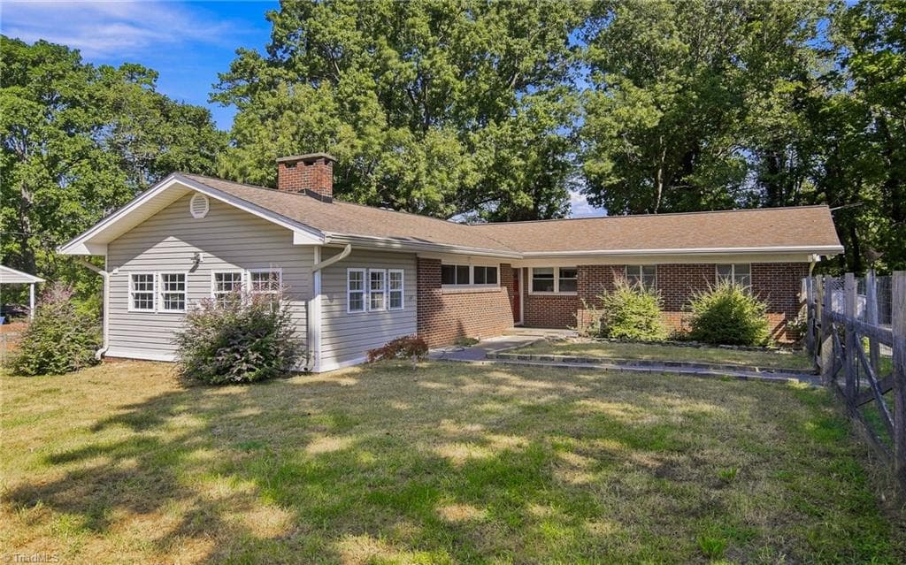 3915 Avera Avenue, Winston-Salem NC 27106