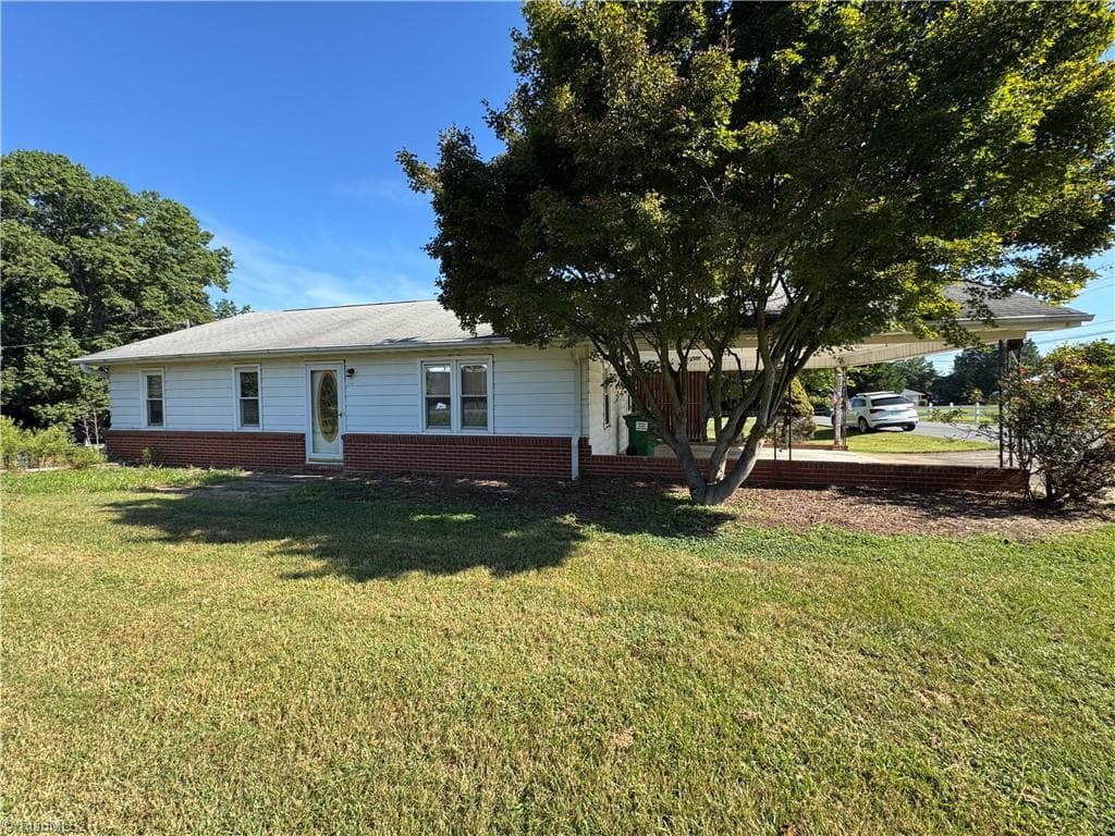 200 W King Street, King NC 27021