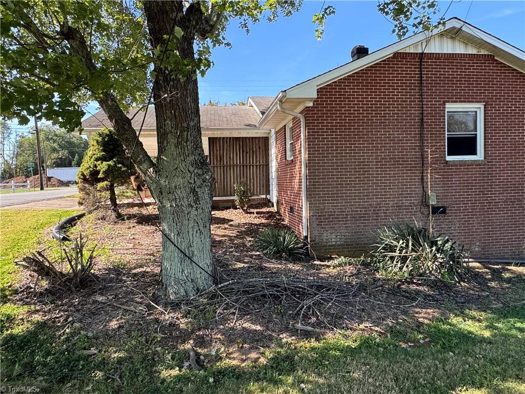 Stick/Site Built at 200 W King Street, King NC 27021, King, photo 25 of 92