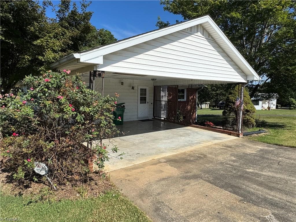 Stick/Site Built at 200 W King Street, King NC 27021, King, photo 33 of 92
