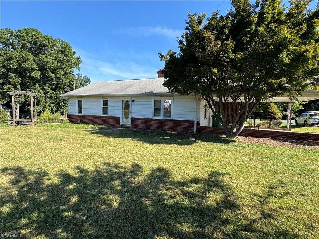 200 W King Street, King NC 27021