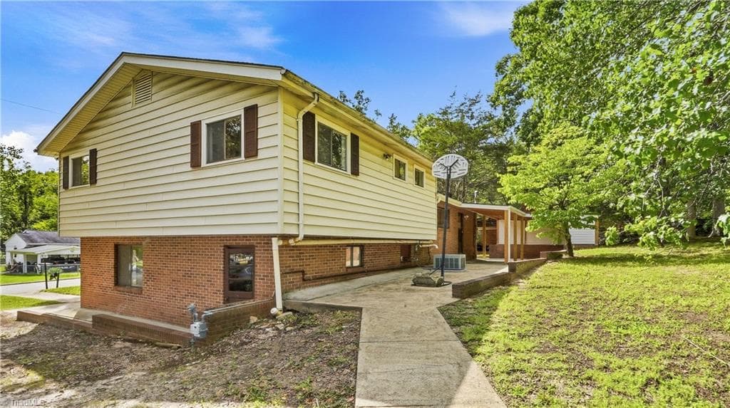 Stick/Site Built at 516 park Lane, Reidsville NC 27320, Reidsville, photo 67 of 80