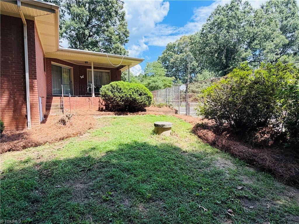 Stick/Site Built at 1031 Country Lane, Winston-Salem NC 27107, Winston-Salem, photo 38 of 47