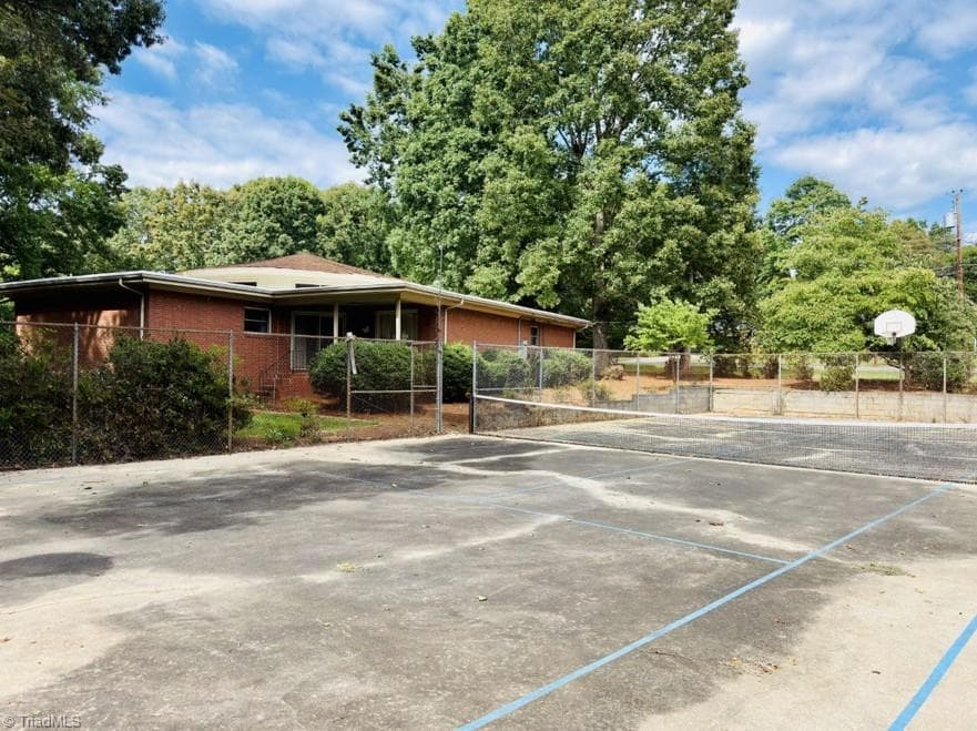 Stick/Site Built at 1031 Country Lane, Winston-Salem NC 27107, Winston-Salem, photo 37 of 47