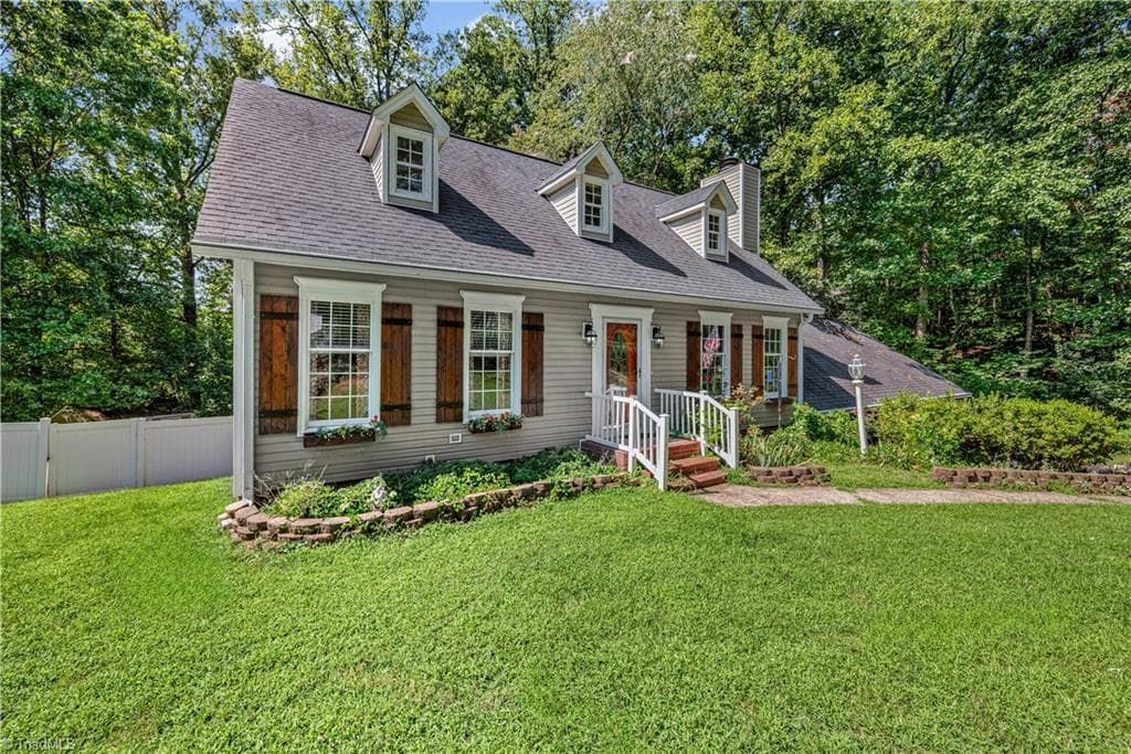 Stick/Site Built at 7508 meadowgreen Court, Tobaccoville NC 27050, photo 7 of 50