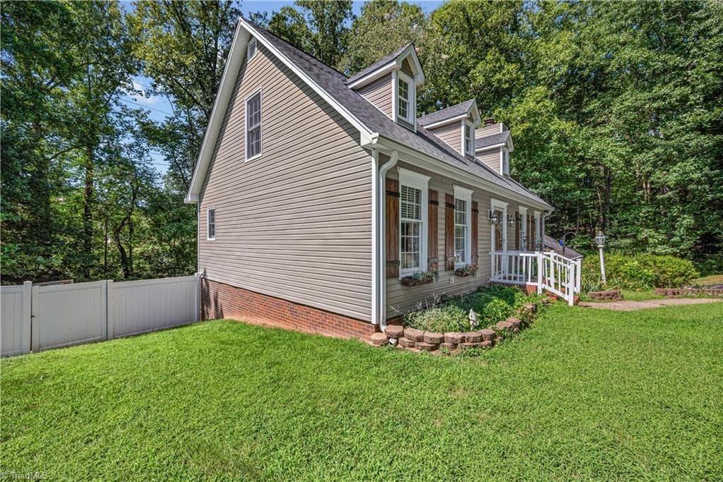 Stick/Site Built at 7508 meadowgreen Court, Tobaccoville NC 27050, photo 5 of 50