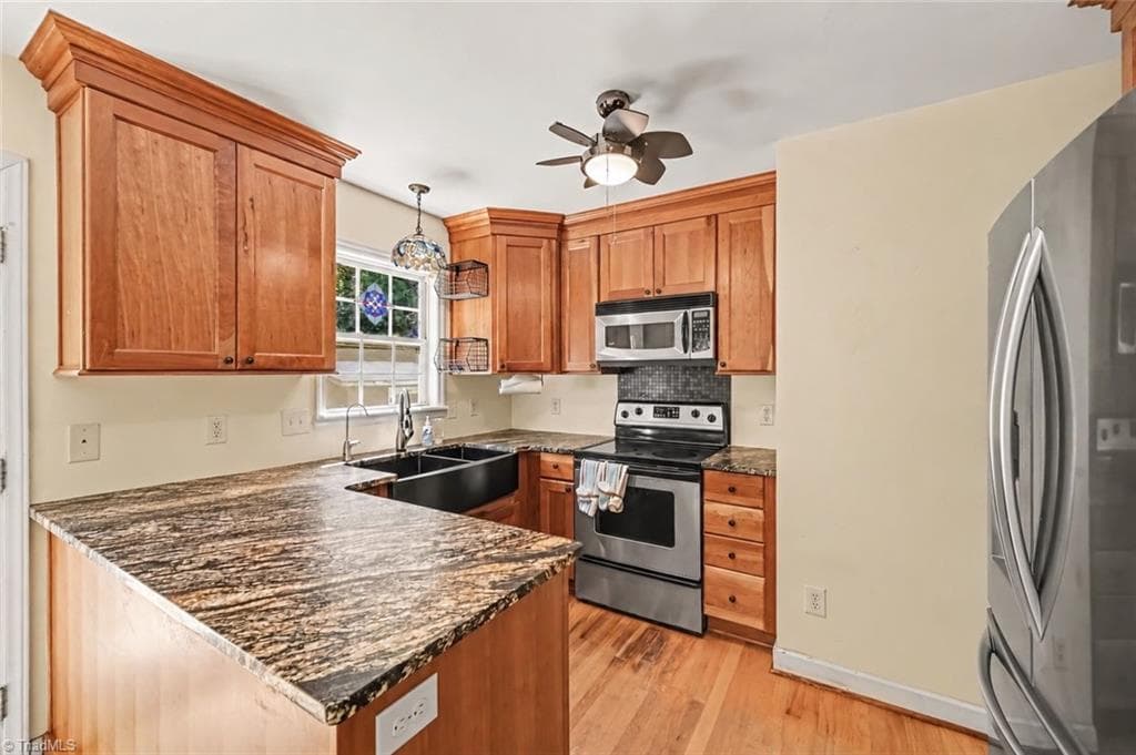 Stick/Site Built at 4141 Whispering Oaks Court, Graham NC 27253, photo 10 of 24