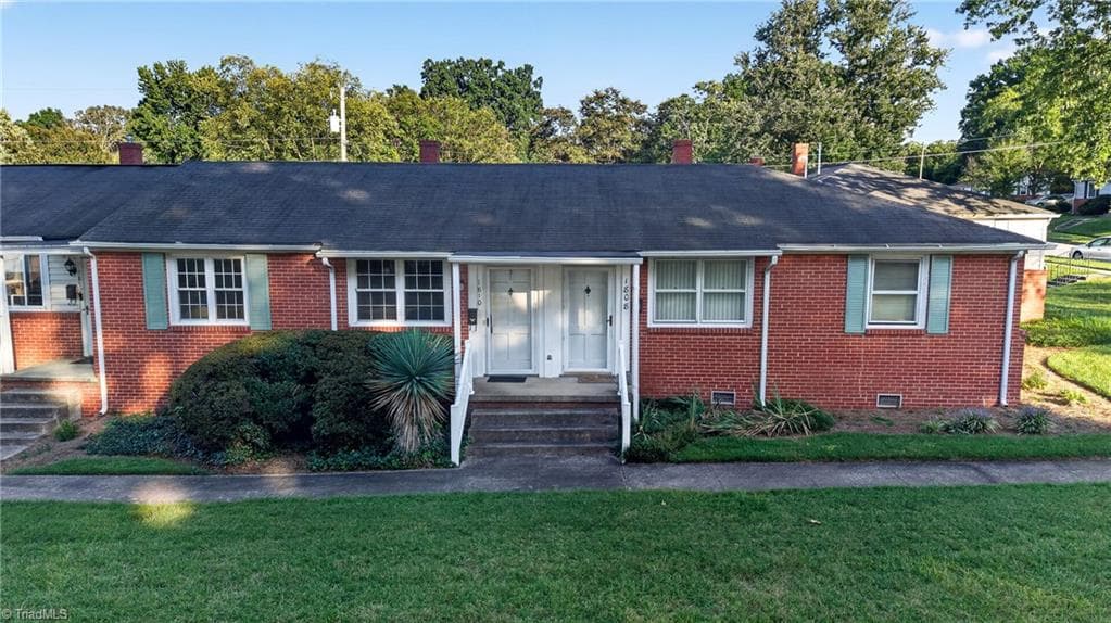1810 Villa Drive, Greensboro NC 27403