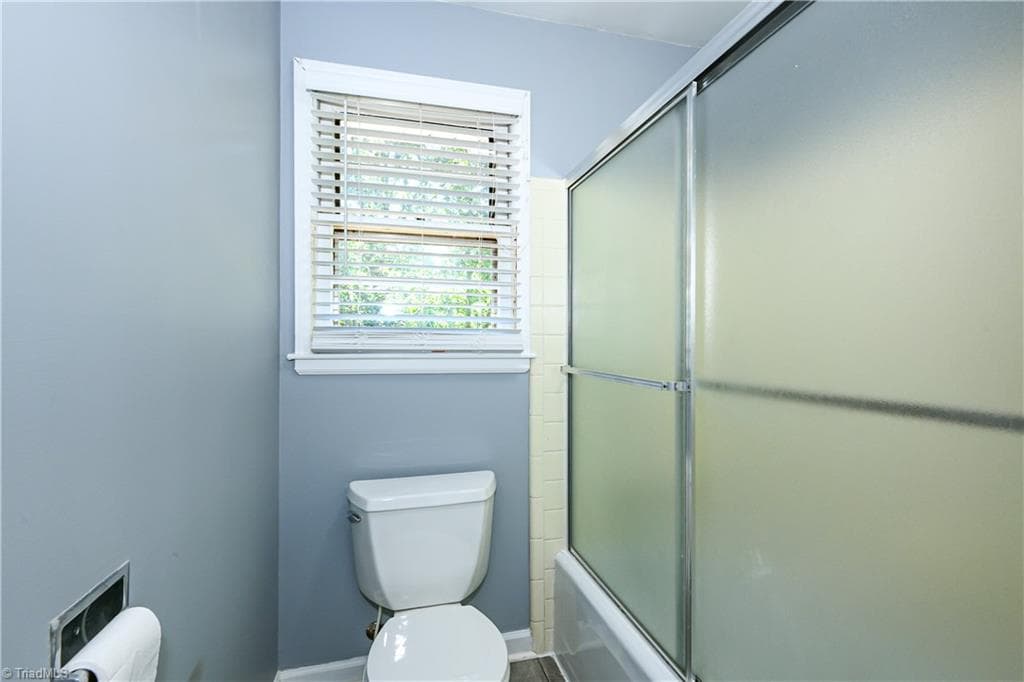Stick/Site Built at 4025 Sedgewood Lane, Greensboro NC 27407, photo 22 of 40