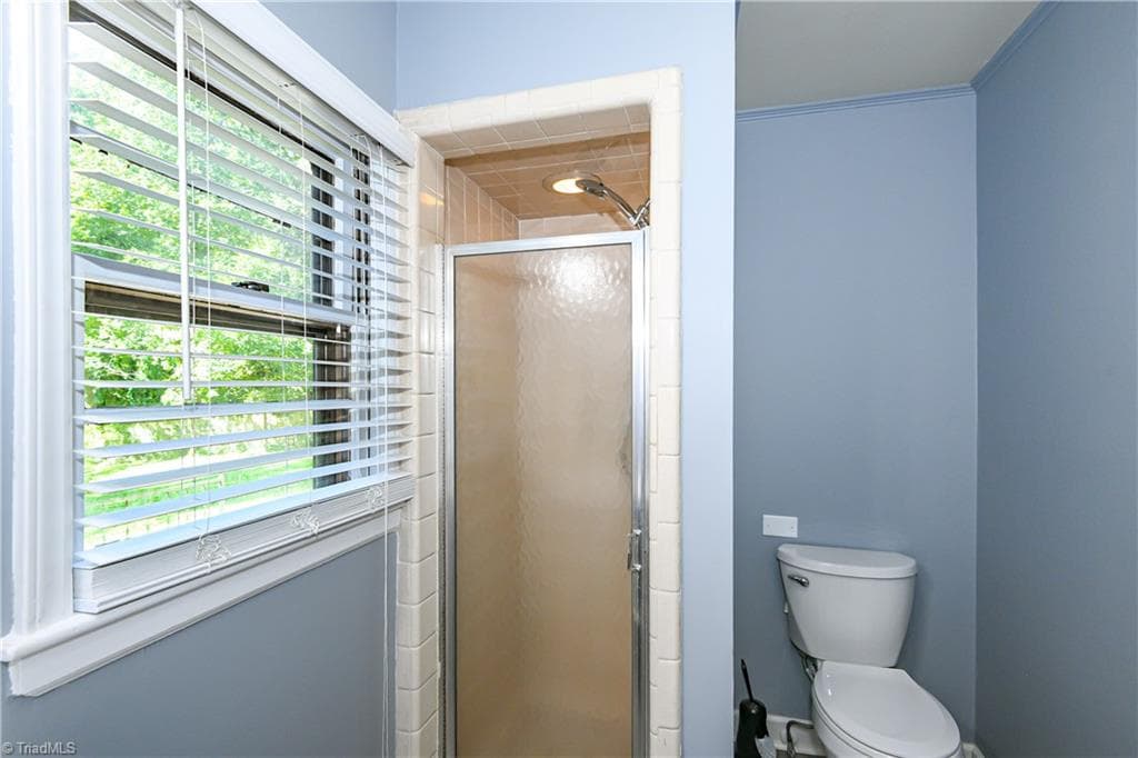 Stick/Site Built at 4025 Sedgewood Lane, Greensboro NC 27407, photo 30 of 40