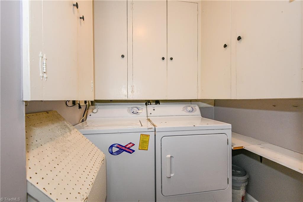Stick/Site Built at 4025 Sedgewood Lane, Greensboro NC 27407, photo 31 of 40