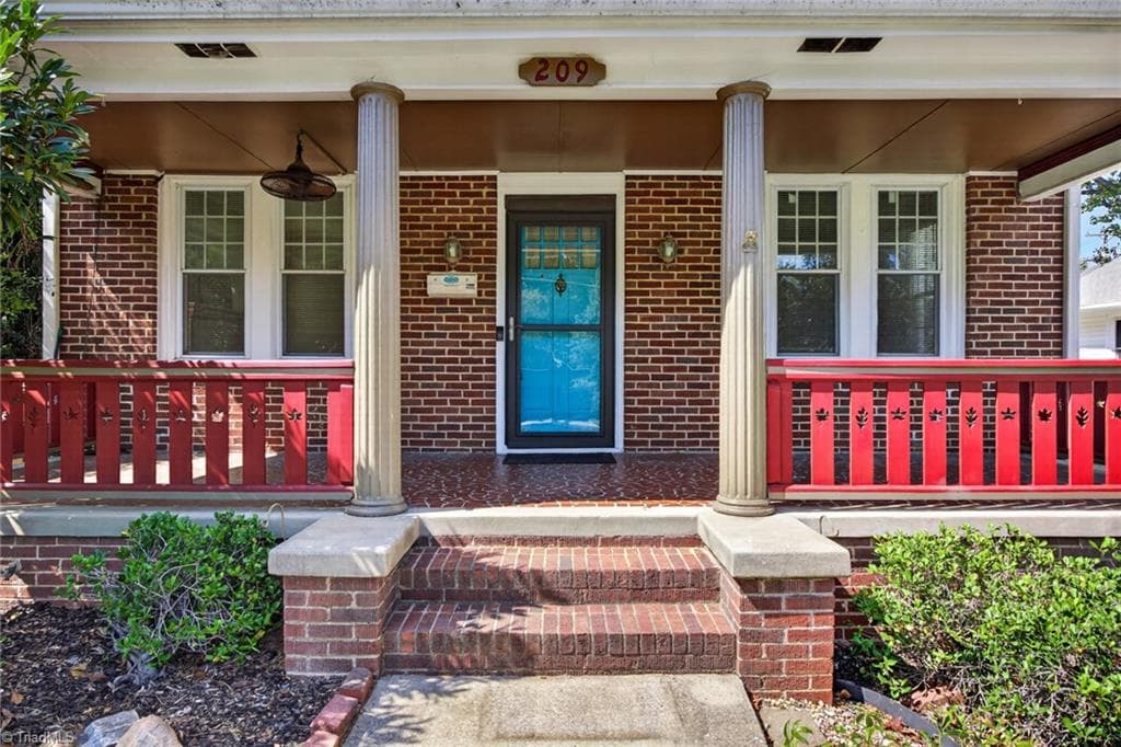 Stick/Site Built at 209 Louise Avenue, High Point NC 27262, photo 2 of 32