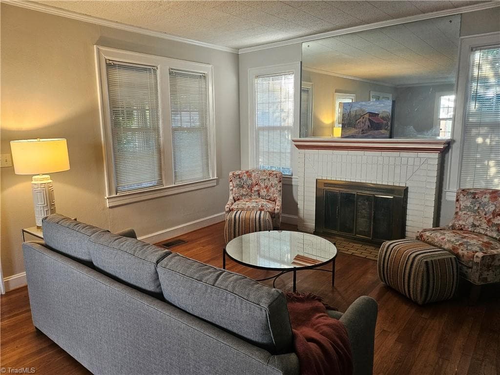 Stick/Site Built at 209 Louise Avenue, High Point NC 27262, photo 6 of 32