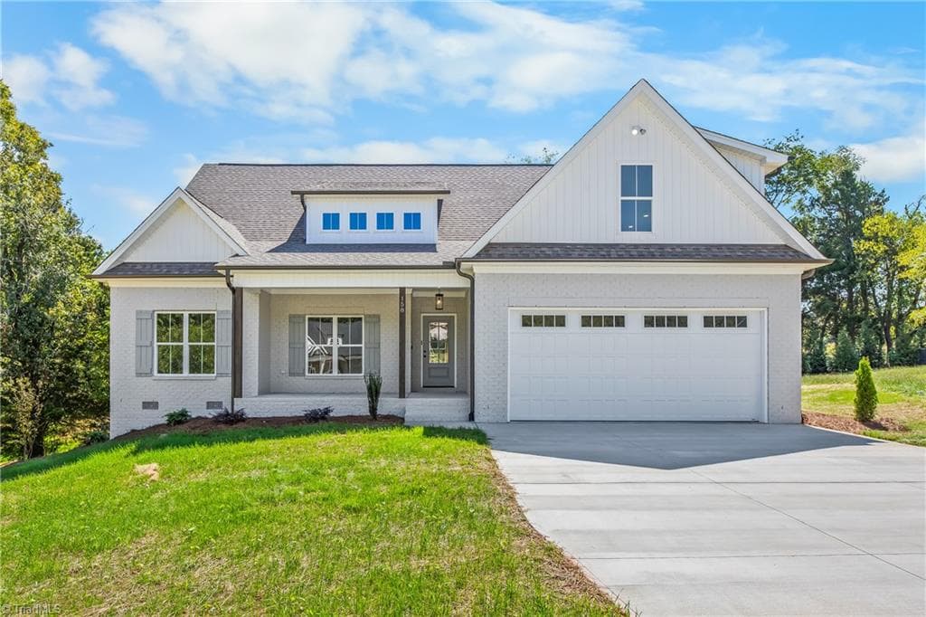 158 Beauchamp Oaks Court, Advance NC 27006