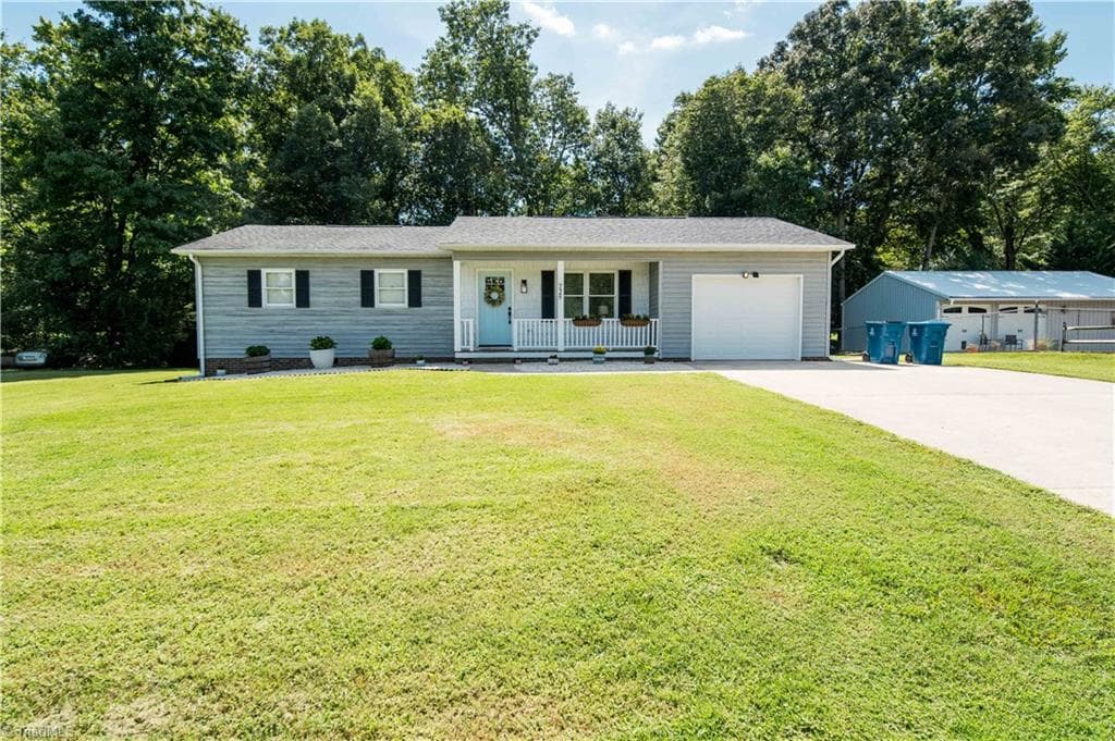 Stick/Site Built at 725 Beech Street, Yadkinville NC 27055, Yadkinville, photo 15 of 54