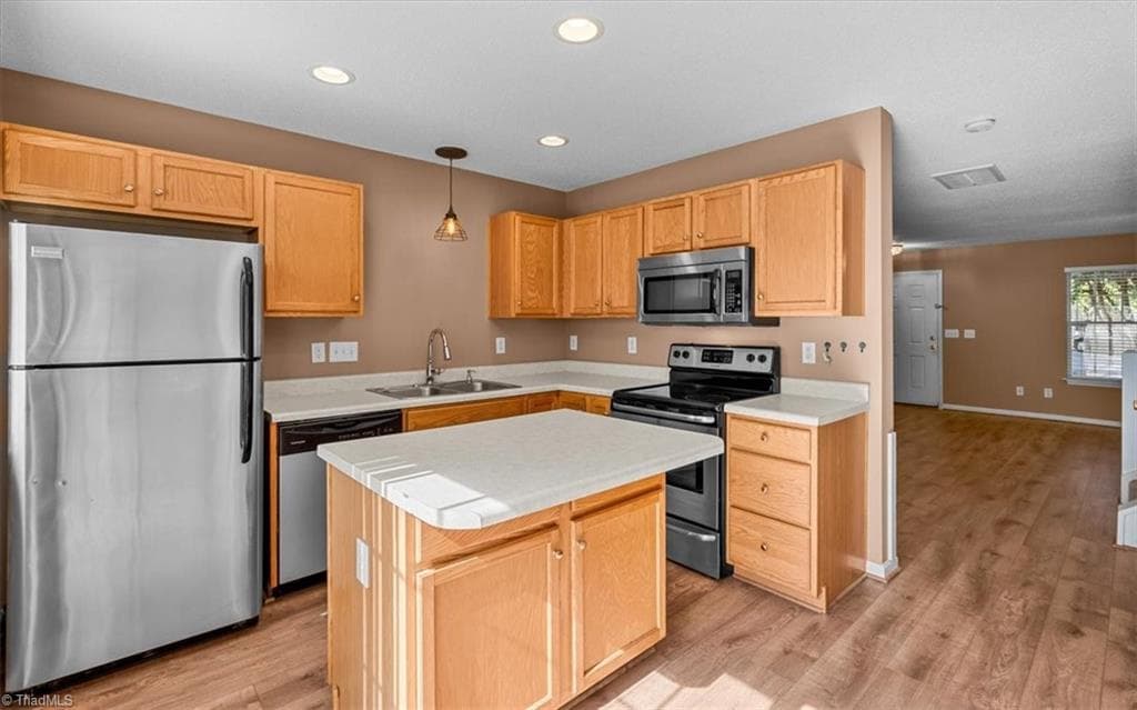 Stick/Site Built at 41 Tannenbaum Circle, Greensboro NC 27410, photo 14 of 32
