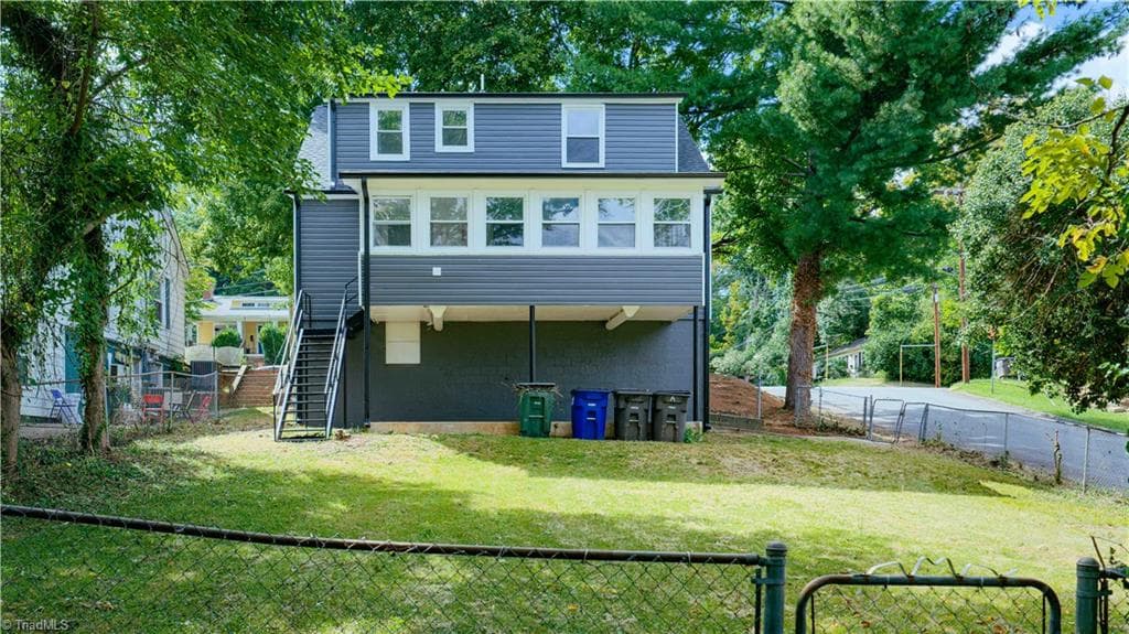 Stick/Site Built at 401 S Sunset Drive, Winston-Salem NC 27103, Winston-Salem, photo 29 of 38