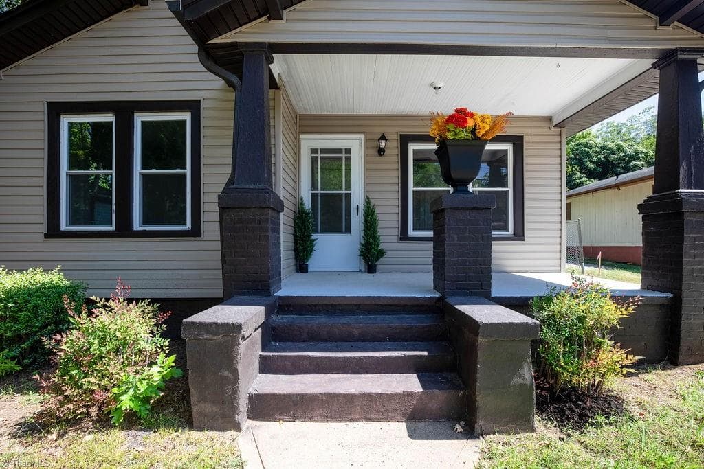 Stick/Site Built at 208 Underhill Street, High Point NC 27260, photo 14 of 14