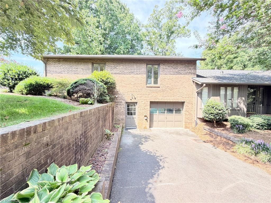 Stick/Site Built at 200 Ridgelea Court, Winston-Salem NC 27104, Winston-Salem, photo 18 of 20