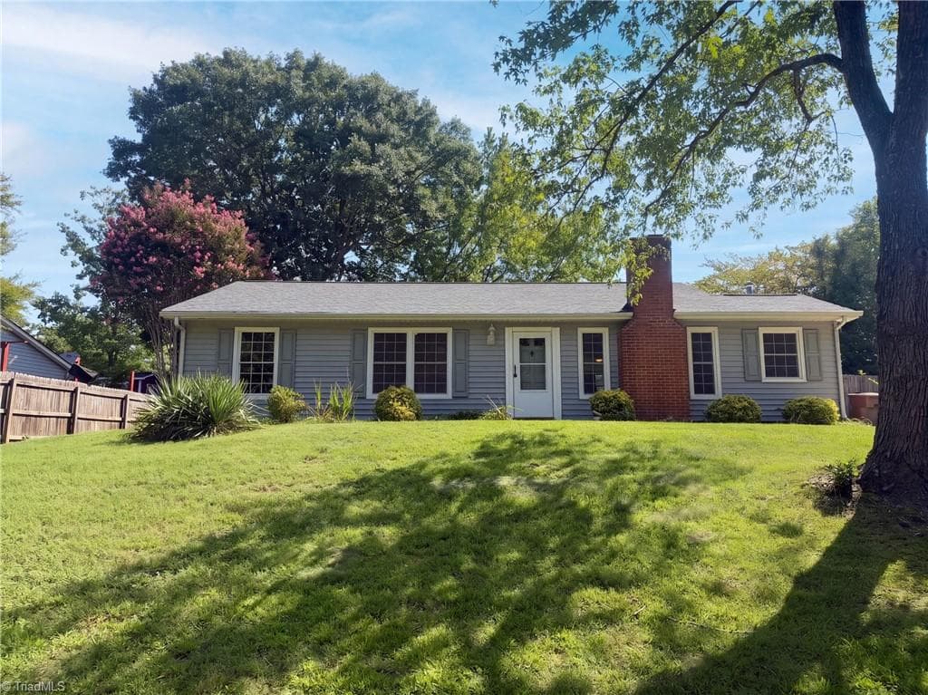 2605 Lamroc Road, Greensboro NC 27407