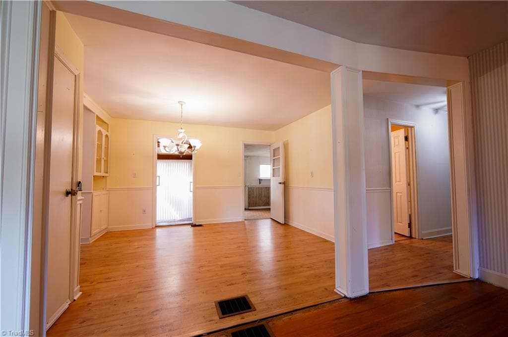 Stick/Site Built at 3425 Pine Valley Road, High Point NC 27265, photo 6 of 27