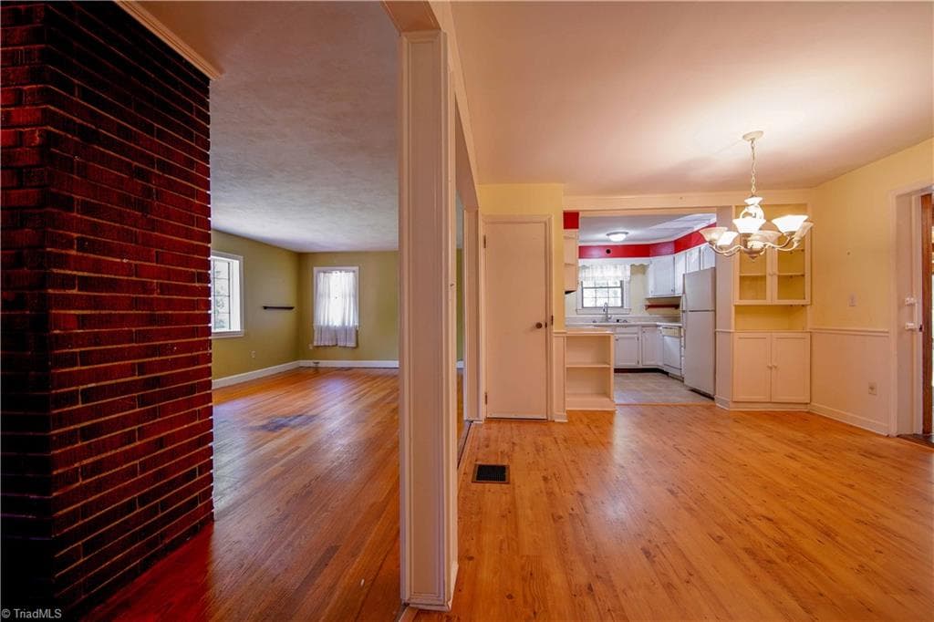 Stick/Site Built at 3425 Pine Valley Road, High Point NC 27265, photo 7 of 27