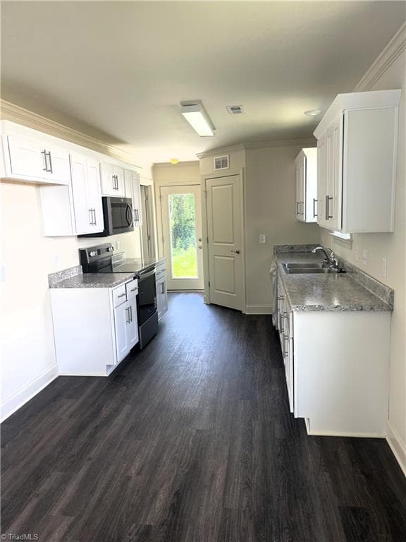 Stick/Site Built at 503 White Oak Street, High Point NC 27260, photo 5 of 29