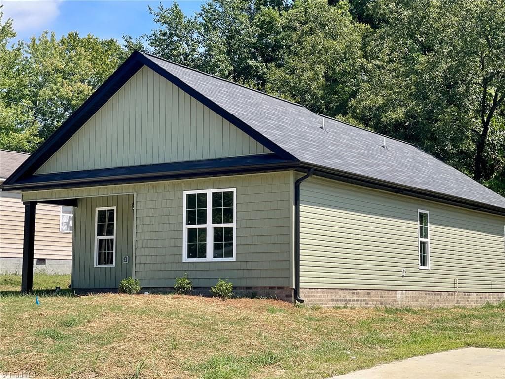 Stick/Site Built at 503 White Oak Street, High Point NC 27260, photo 4 of 29
