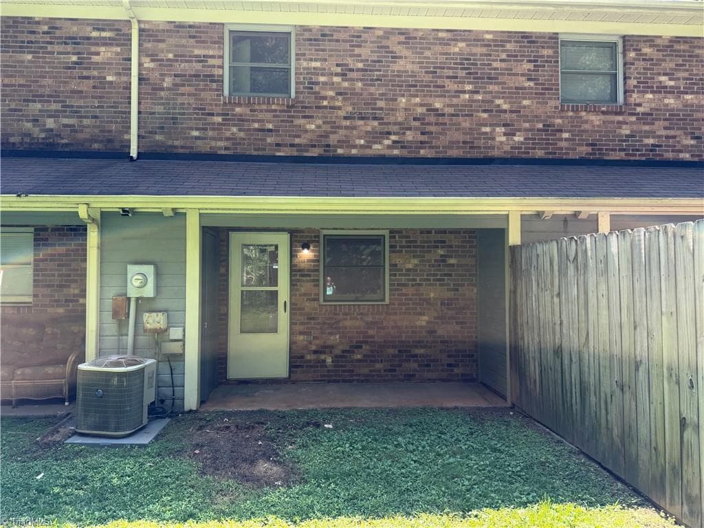 Stick/Site Built at 805 Brickwood Court, Winston-Salem NC 27127, Winston-Salem, photo 25 of 28