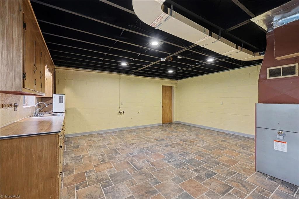 Stick/Site Built at 10 Welloske Drive, Thomasville NC 27360, photo 28 of 38