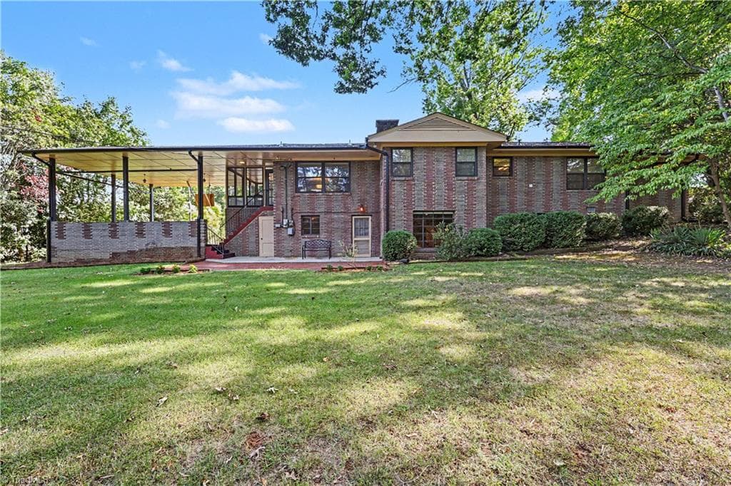 Stick/Site Built at 10 Welloske Drive, Thomasville NC 27360, photo 33 of 38