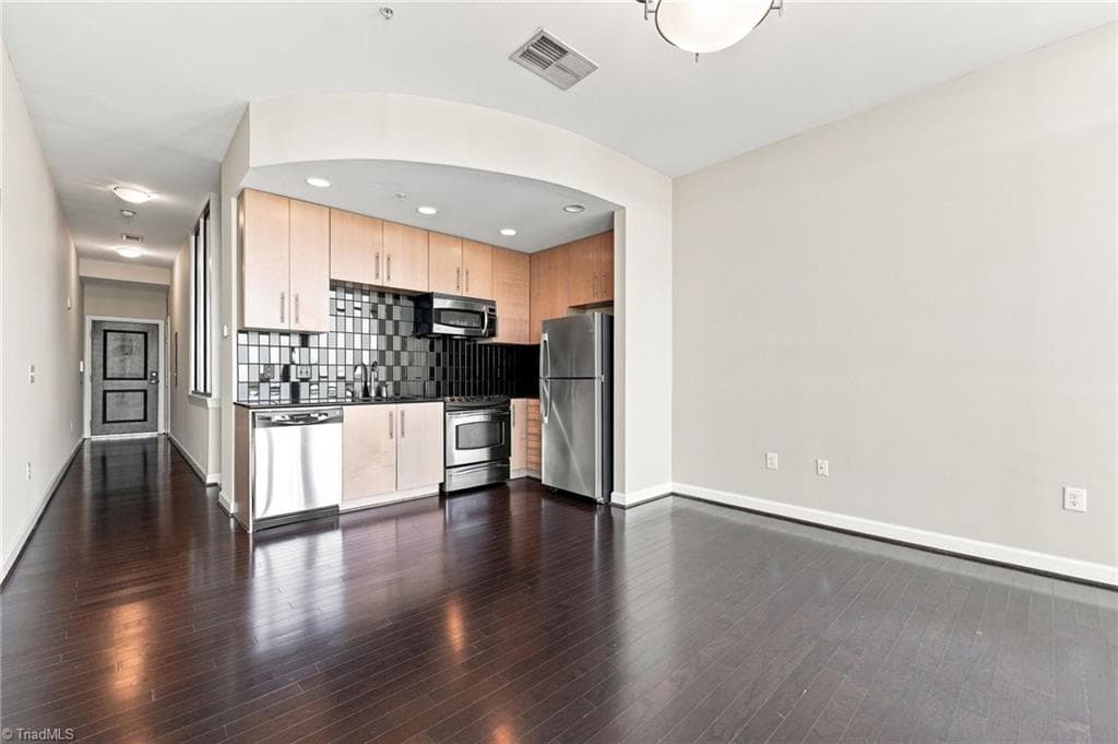 Stick/Site Built at 201 Elm Street # 802, Greensboro NC 27401, photo 17 of 26