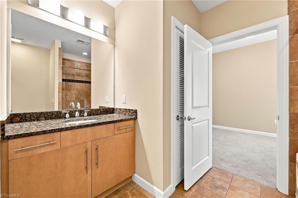 Stick/Site Built at 201 Elm Street # 802, Greensboro NC 27401, photo 11 of 26