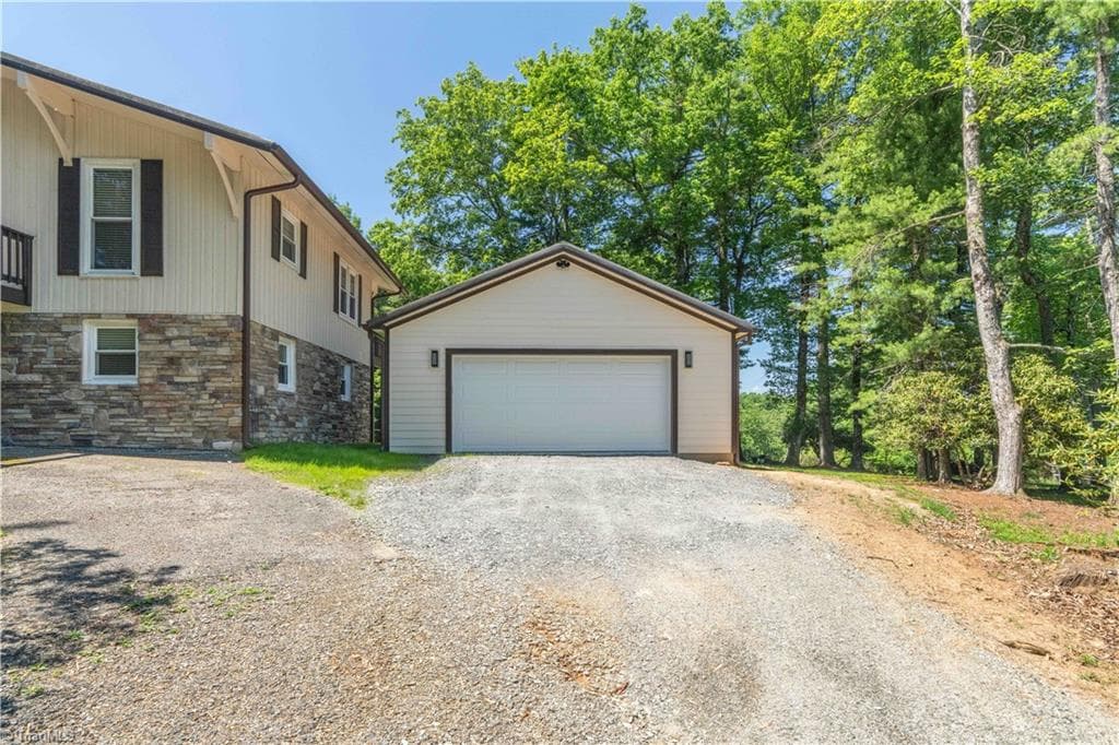 Stick/Site Built at 81 Pine Tree Drive, Roaring Gap NC 28627, photo 6 of 39