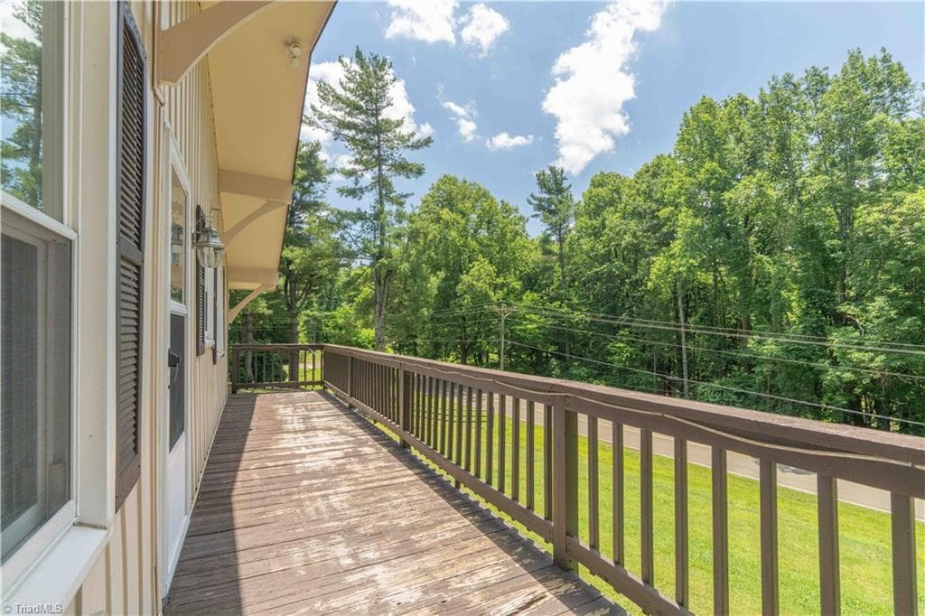 Stick/Site Built at 81 Pine Tree Drive, Roaring Gap NC 28627, photo 28 of 39