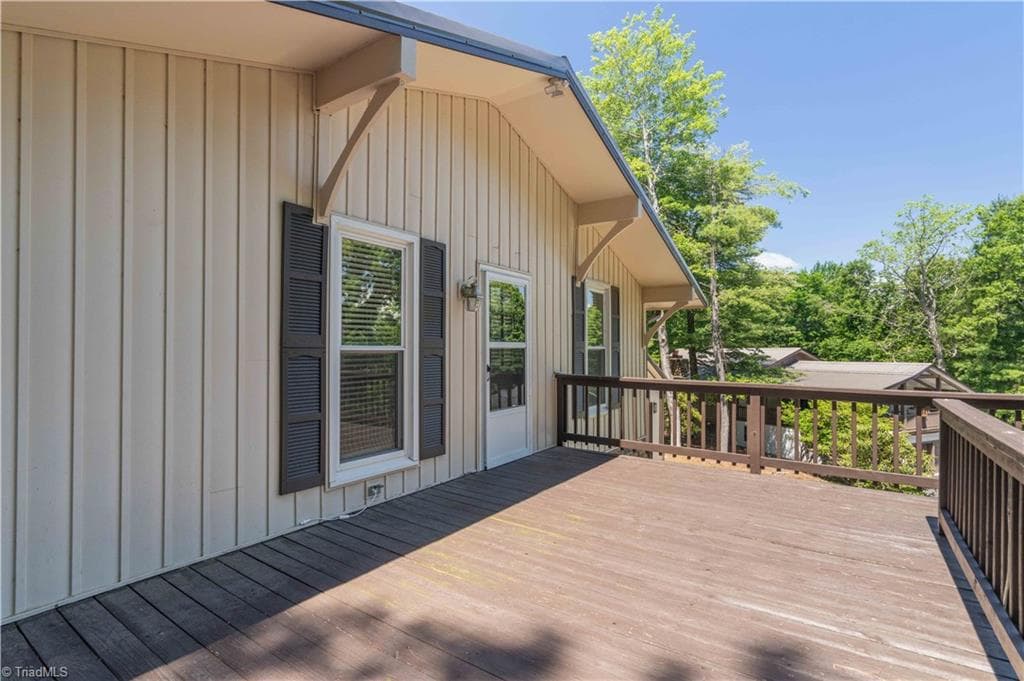 Stick/Site Built at 81 Pine Tree Drive, Roaring Gap NC 28627, photo 11 of 39