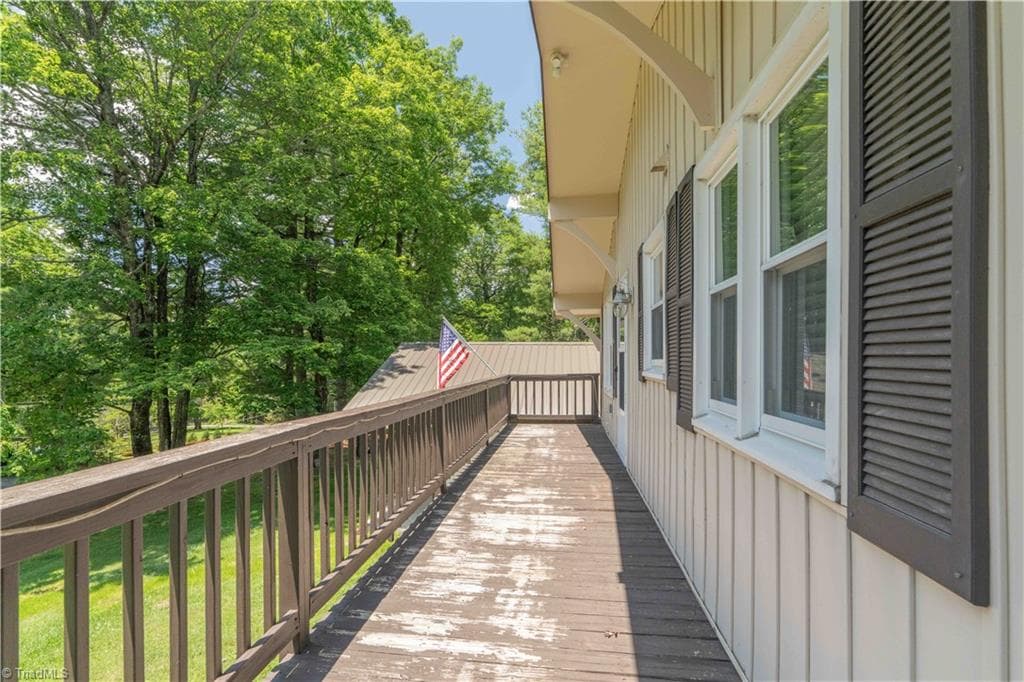 Stick/Site Built at 81 Pine Tree Drive, Roaring Gap NC 28627, photo 29 of 39