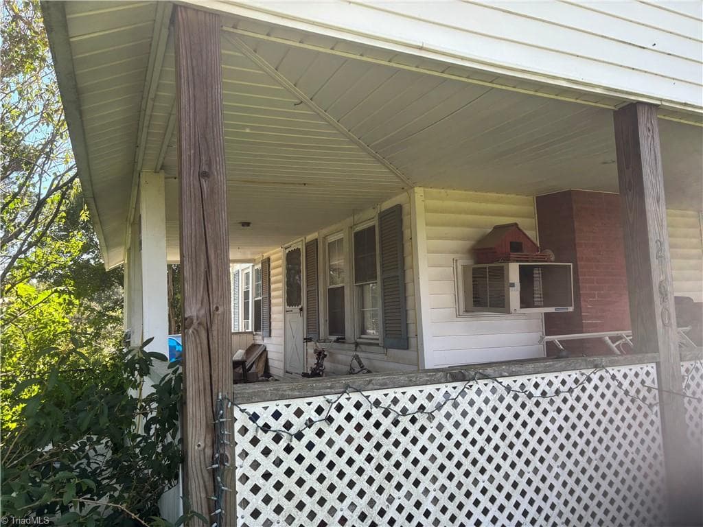 Stick/Site Built at 2520 Windy Ridge Road, North Wilkesboro NC 28659, North Wilkesboro, photo 6 of 12