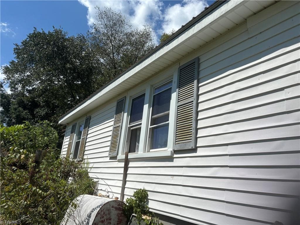 Stick/Site Built at 2520 Windy Ridge Road, North Wilkesboro NC 28659, North Wilkesboro, photo 4 of 12