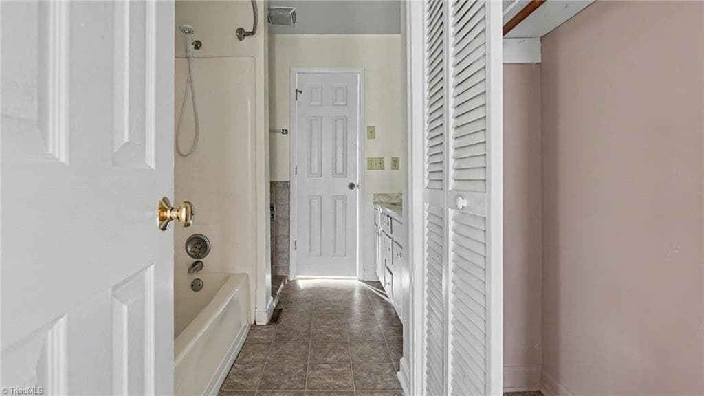 Stick/Site Built at 3755 Heathrow Drive, Winston-Salem NC 27127, Winston-Salem, photo 21 of 27