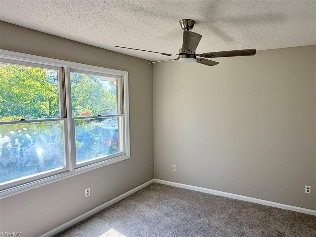 Stick/Site Built at 1712 Beaucrest Avenue, High Point NC 27265, photo 6 of 19