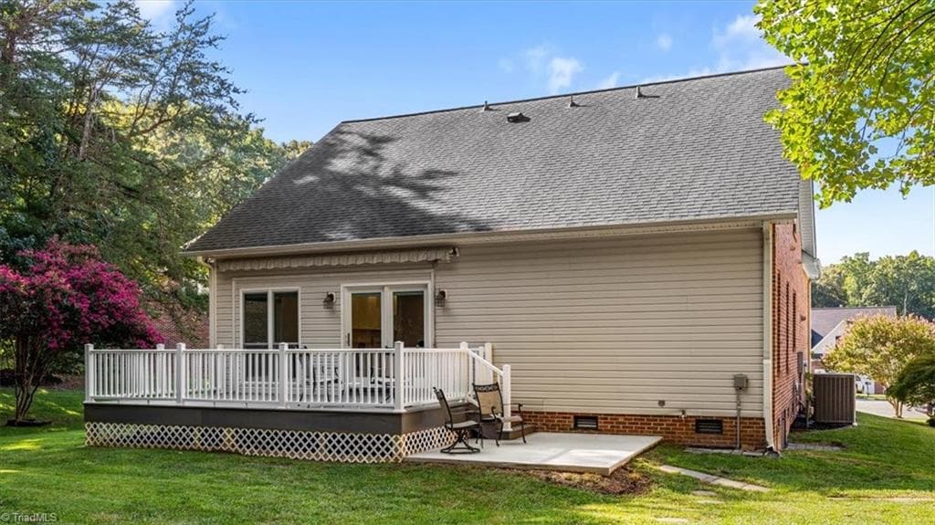 Stick/Site Built at 2729 Red Run Court, High Point NC 27265, photo 34 of 36